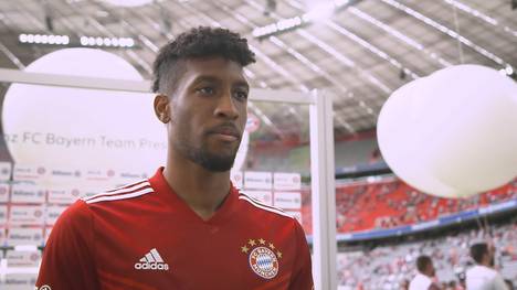 Kingsley Coman freut sich darauf in der kommenden Saison wieder vor Fans spielen zu können und erklärt warum er im Training noch etwas länger braucht, um Julian Nagelsmann zu verstehen. 
