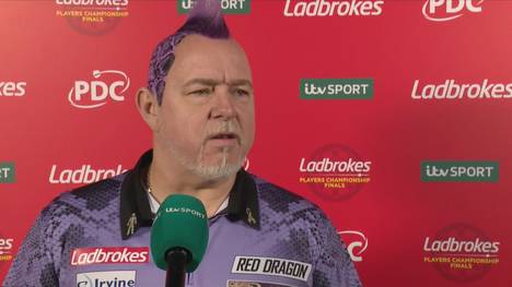 In einem denkbar knappen Match verlor der zweifache Weltmeister Adrian Lewis am Ende gegen Peter Wright. Es folgte eine verbale Auseinandersetzung auf der Bühne. "Snakebite" scherz im Anschluss über den Streit.