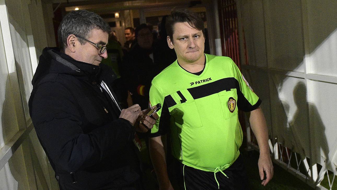 Luc Bosmans übernahm nach dem Schiri-Ausfall für den ebenfalls verletzten Assistenten