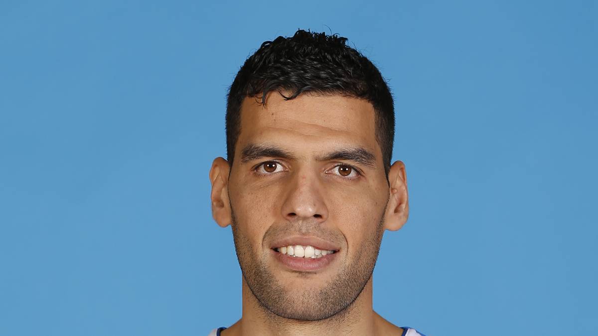 Salah Mejri (Center) - Vertrag bis 2018, Gehalt (15/16): 525.000 Dollar - Der 29-jährige Tunesier schreibt als erster Tunesier in der NBA Geschichte. Der 2,17-Meter-Hüne kommt von Real Madrid und ist die Wildcard am Brett. Die Umstellung aus Europa dürfte ihn etwas Zeit kosten