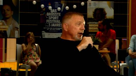 Boris Becker gibt Einblicke in die Einschränkungen seines Privatlebens durch seine Berühmtheit.