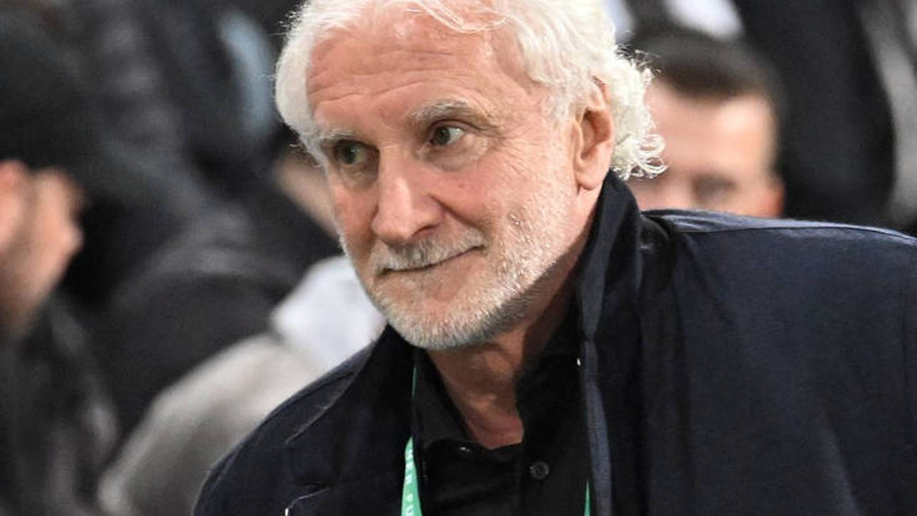 Völler weist auf Problem hin