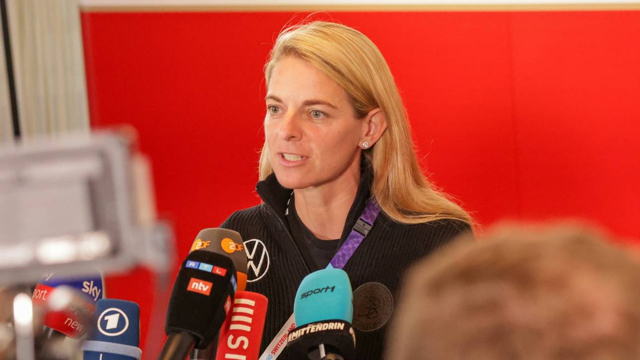 Wackelt Wück? DFB-Chefin wird deutlich