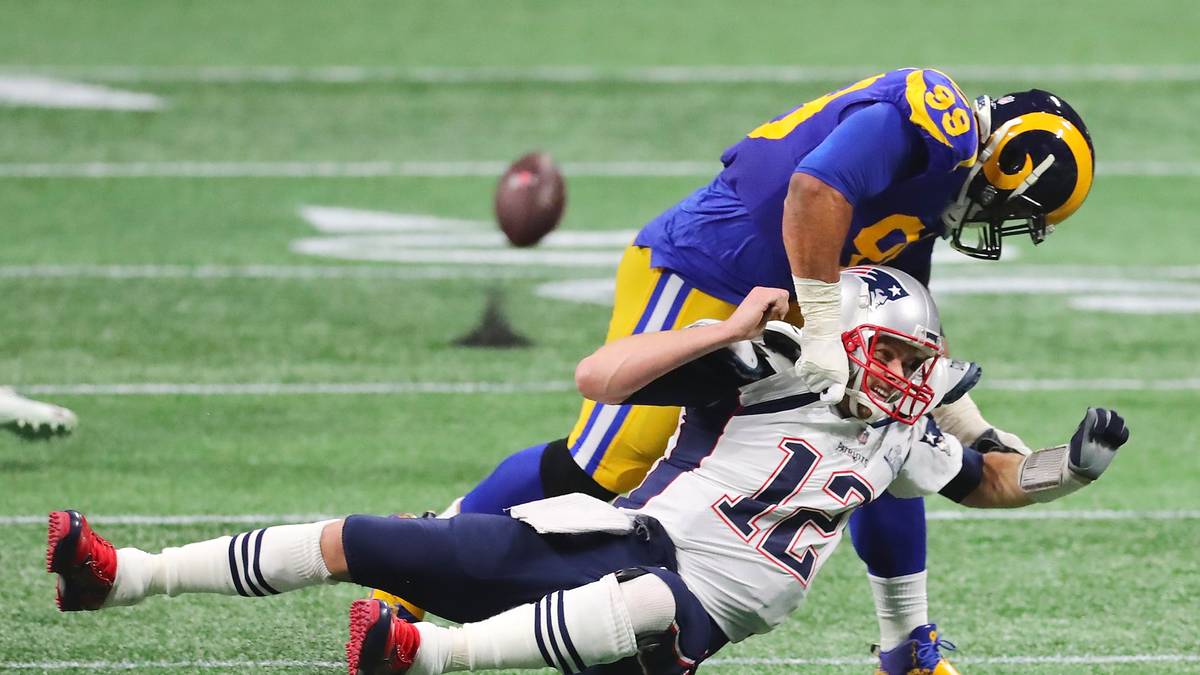 Brady landet unsanft auf dem Hintern