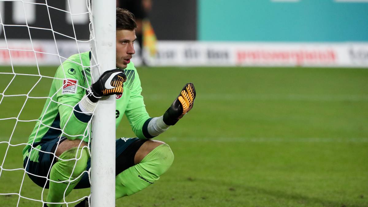 PLATZ 16: Marius Müller (1. FC Kaiserslautern): Weisse Westen: 4 - Gegentore: 44