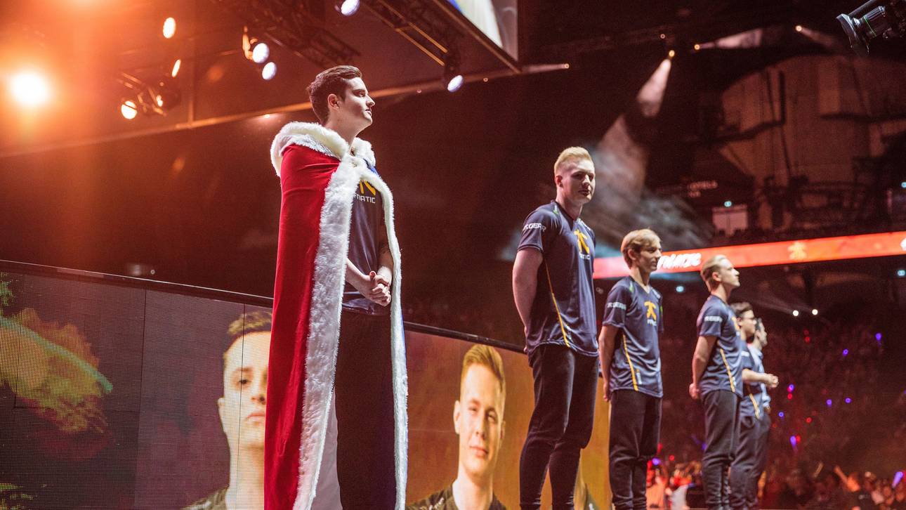 Fnatics Rückkehr auf die Weltbühne