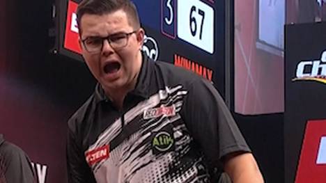 Gian van Veen checkt im Halbfinale der German Darts Championship die 170 gegen Nathan Aspinall und sorgt somit für den ersten Big Fish des Wochenendes.