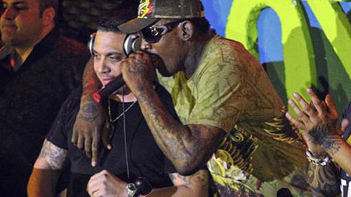 Das Spektakel ist Rodman seit jeher wichtig. Egal ob Parkett, Gerichtssaal oder Disco, er sorgt überall für Aufsehen