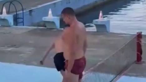 Normalerweise ist es in der Offseason rund um Nuggets-Star Nikola Jokic ruhig. Jetzt ist ein Video von ihm beim Futnet spielen aufgetaucht.