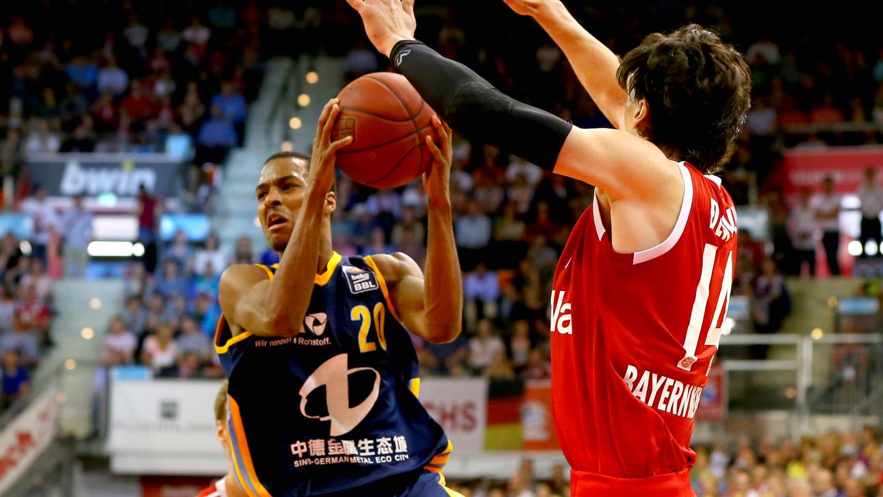 FC Bayern Muenchen v ALBA Berlin - BBL