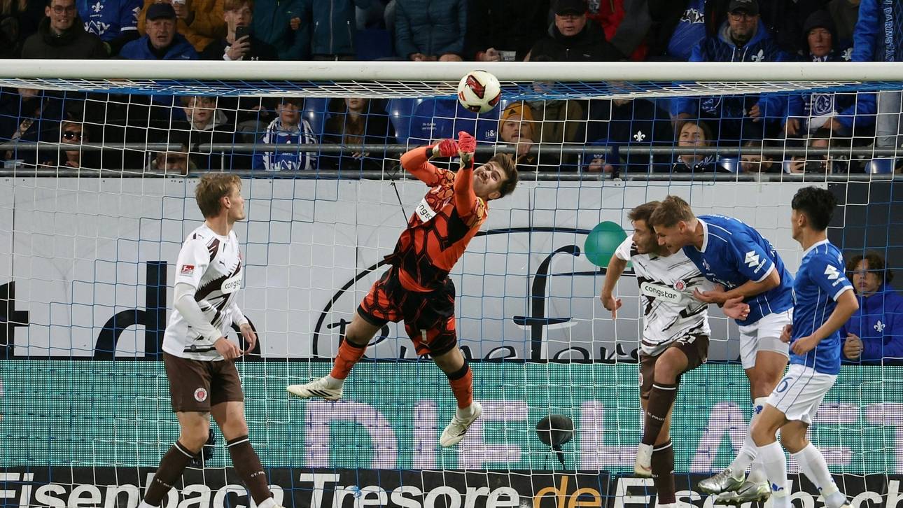St. Pauli verlängert mit Stammtorwart