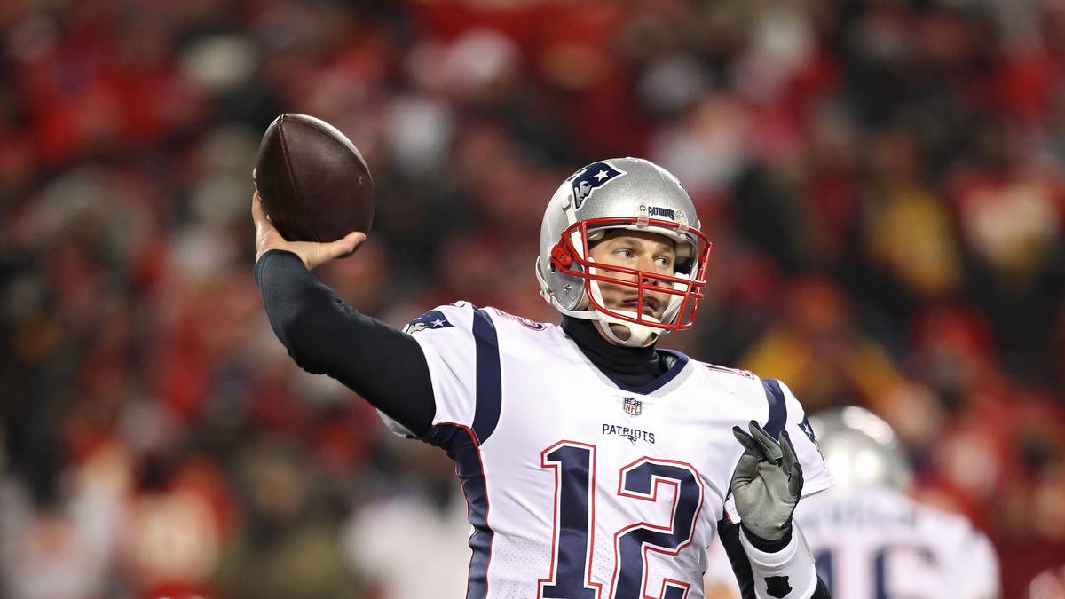 TOM BRADY vs. CORY LITTLETON: Was soll man noch über Brady sagen? In den Playoffs zeigt er wieder mal seine Überlegenheit. Er erkennt jede Schwäche der Defense und nimmt, was ihm angeboten wird. Im Super Bowl läuft er meist ohnehin zur Hochform auf