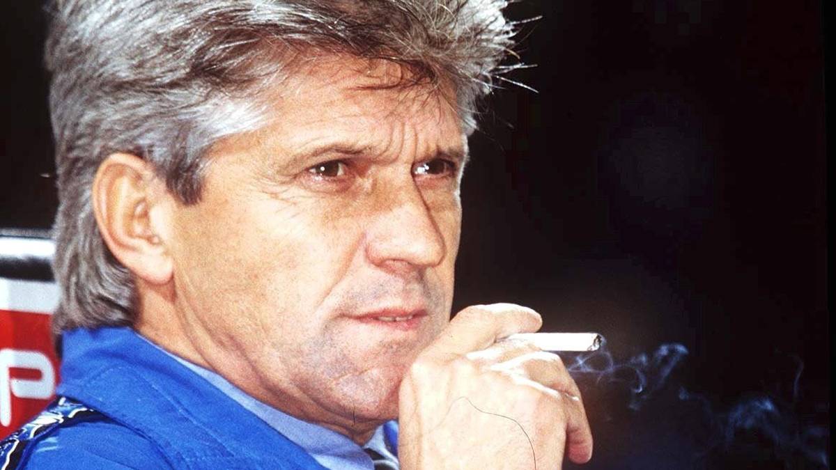 WERNER LORANT: Auch der ehemalige Trainer von 1860 München coachte seine Mannschaft mit Zigarette in der Hand. Später machte er Werbung für Nikotinpflaster