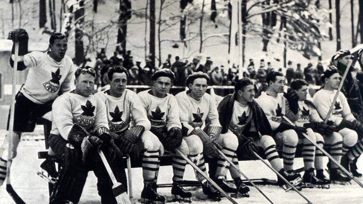 PLATZ 6 - KANADAS PREMIERENPLEITE (Eishockey, 1936): Kanada hatte bis zu den Spielen in Garmisch jedes olympische Eishockey-Turnier gewonnen und galt erneut als großer Goldfavorit