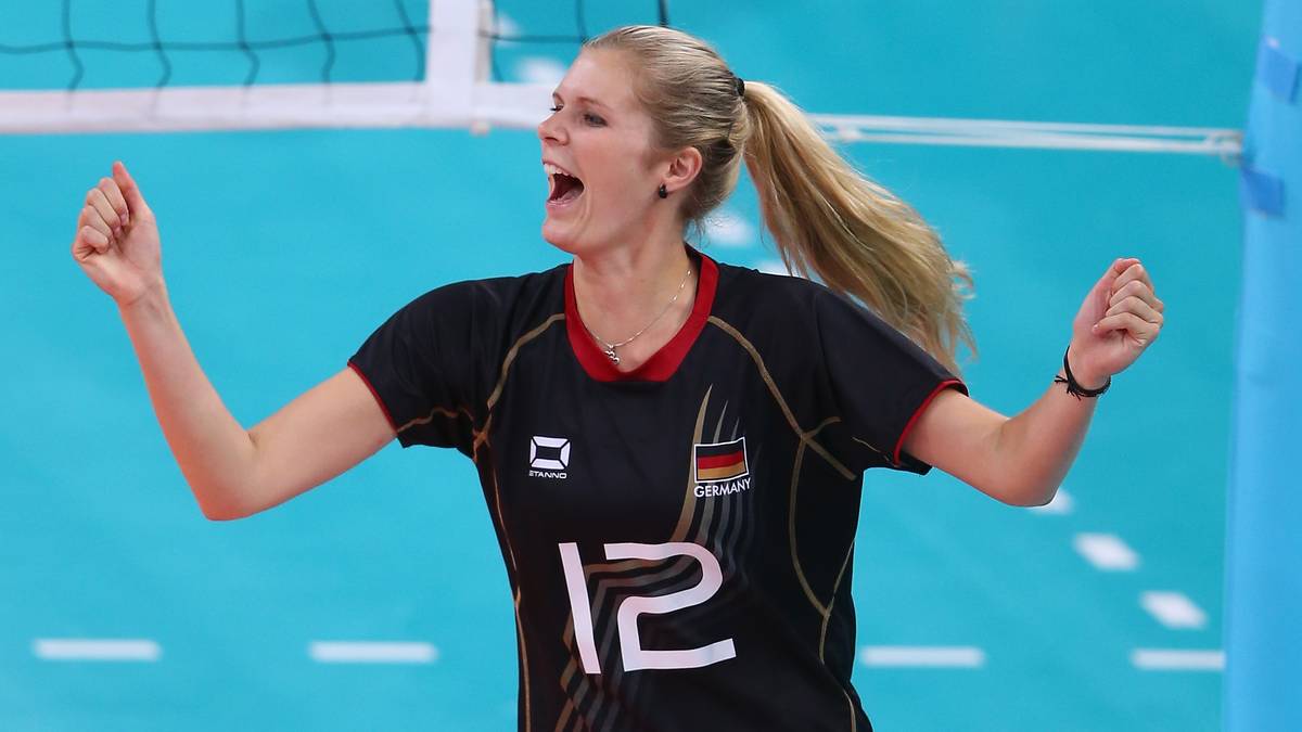 Anja Brandt ist nicht umsonst die Mittelblockerin im Team. Mit stolzen 1,93 Meter ist sie der "Turm in der Schlacht"