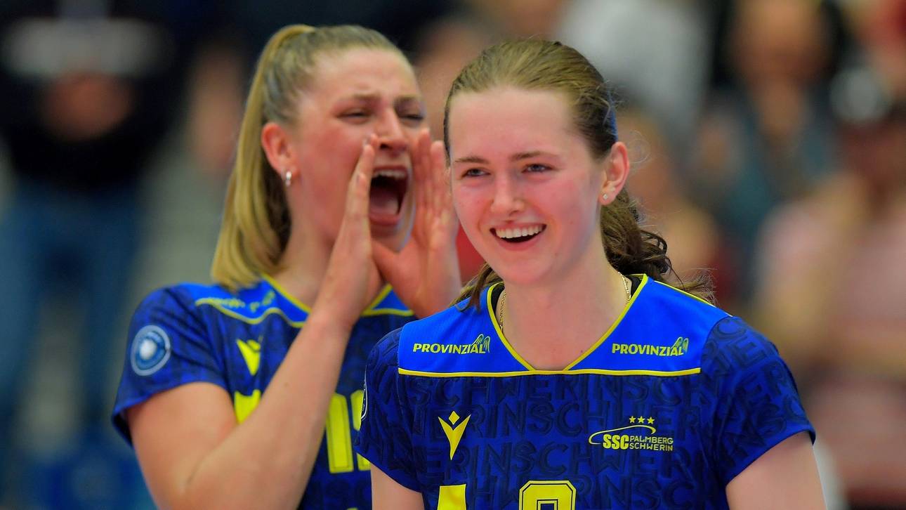 Titel für Schwerin und Leana Grozer (r.)