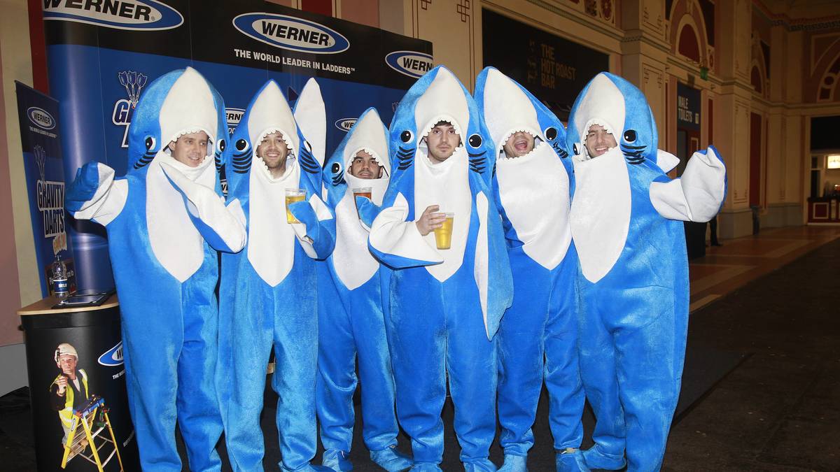 Dies Jungs machen Haie zu Rudeltieren