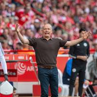 Christian Streich haderte mit der Niederlage bei seinem Freiburg-Abschied. Der verpassten Europapokal-Qualifikation trauerte der Trainer hinterher.