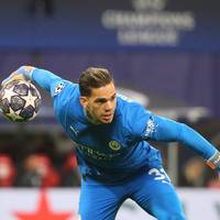 Real-Madrid-Trainer Carlo Ancelotti hat „große Chance“ auf Brasiliens Nationaltrainer-Posten. ManCity Keeper Ederson ist überzeugt.