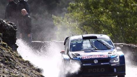 Jari-Matti Latvala übernahm am Samstag auf Korsika die Spitze