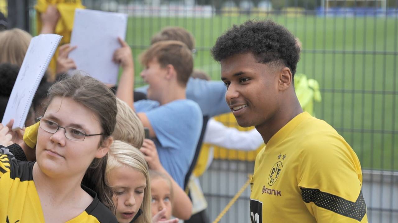 Bundesliga: Karim Adeyemi von Borussia Dortmund will Jubel-Erlaubnis von Terzic