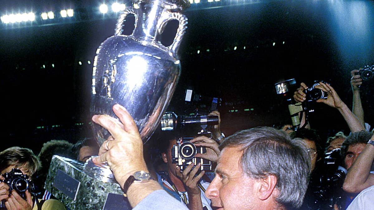 Bei der EM 1984 in Frankreich gewann der Gastgeber - Michel Hidalgo coachte die Equipe Tricolore zum ersten EM-Titel