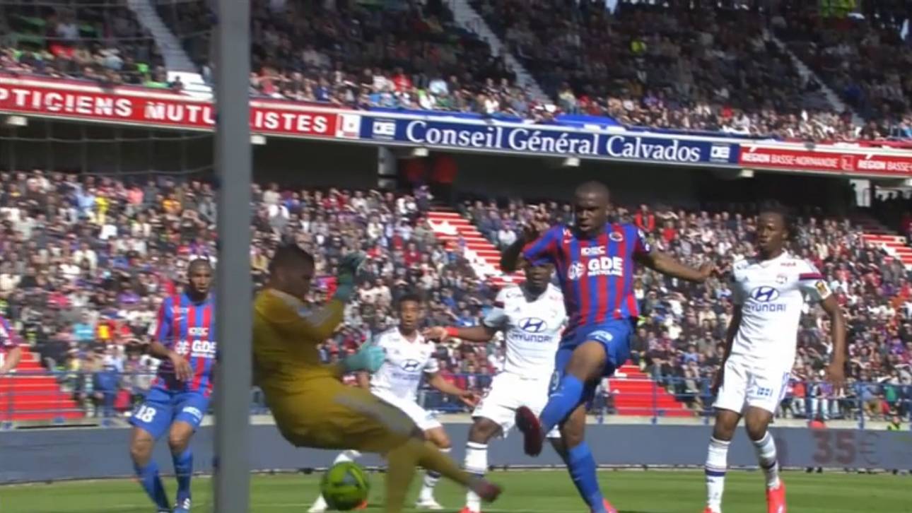 Lyon-Pleite macht PSG fast zum Meister