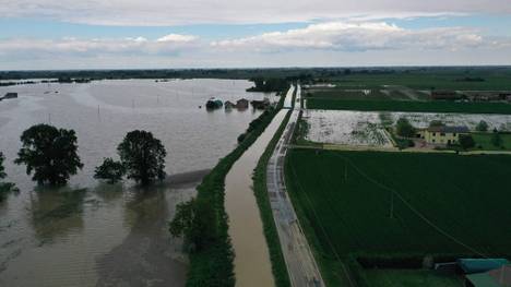 Das Formel-1-Rennen in Imola wird abgesagt. Das Rennen in Norditalien kann wegen schweren Unwettern nicht stattfinden.