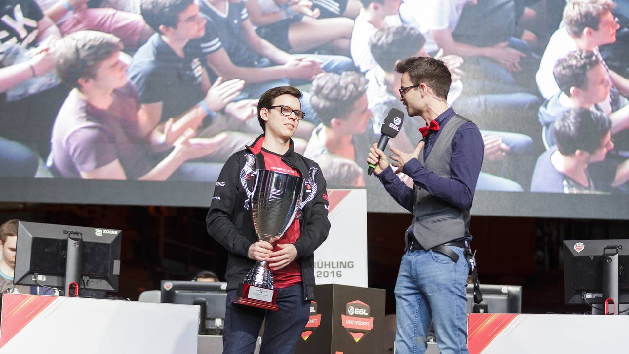 HeRoMaRinE überrascht in der WCS