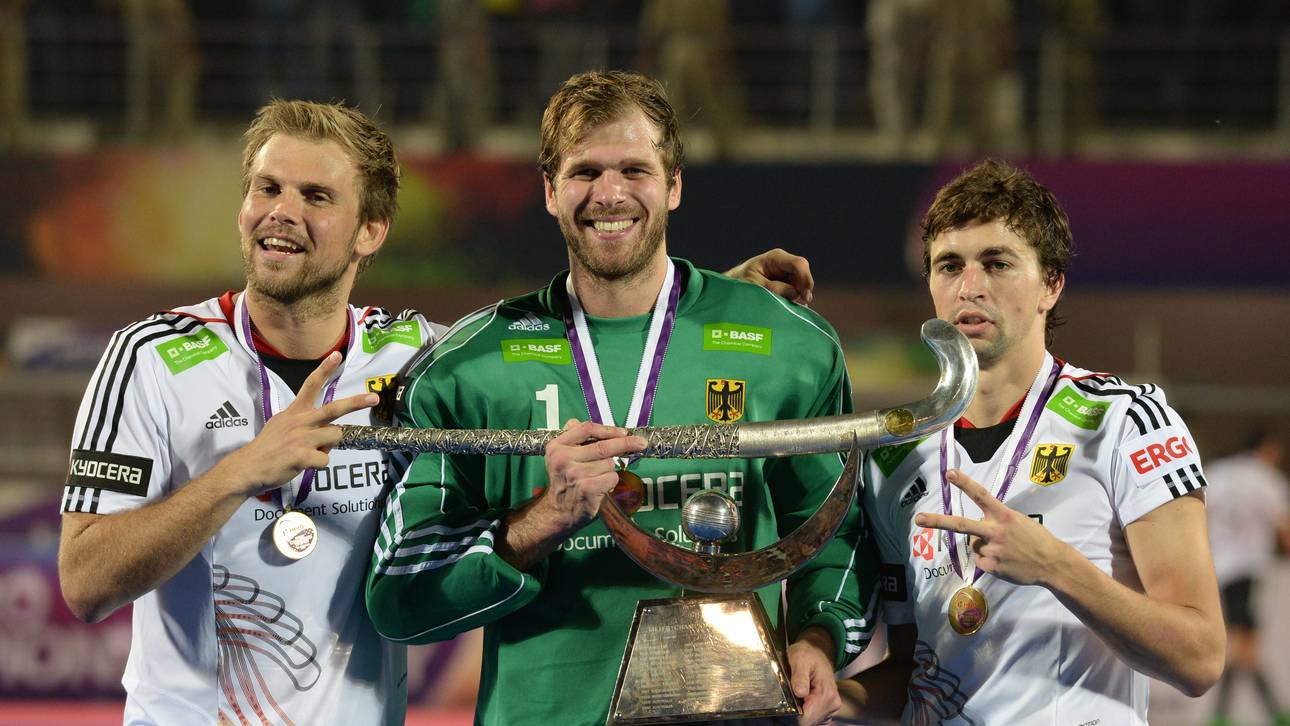 Moritz Fürste-Nicolas Jacobi-Florian Fuchs-FHOCKEY-CTROPHY-PODIUM-POKAL-CHAMPIONS TROPHY