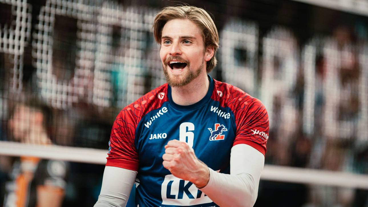 Howe wechselt zu „hochdekorierten Klub“