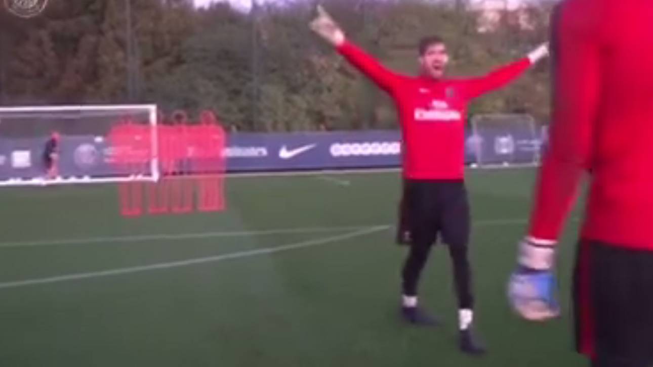 Keeper Trapp versenkt Freistoß