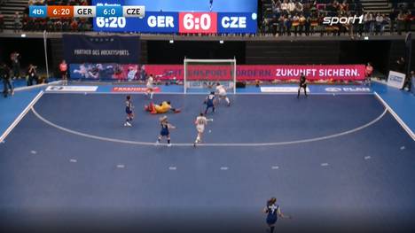 Die deutschen Hockey-Frauen gewinnen bei der Heim-EM souverän gegen Tschechien und ziehen so ins Finale ein.