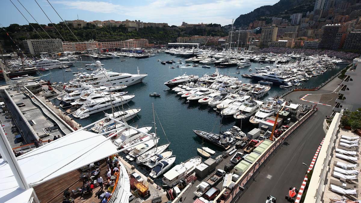 MONTE CARLO/MONACO, 29. Mai: Eng, schnell – und vor allem glamourös! Dafür steht Monte Carlo wie keine andere Stadt im Formel-1-Kalender. Schon 1950 fährt die Formel 1 dort das erste Mal