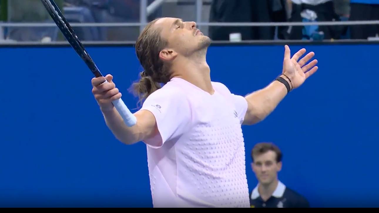 Zverev wendet Debakel gerade noch so ab!