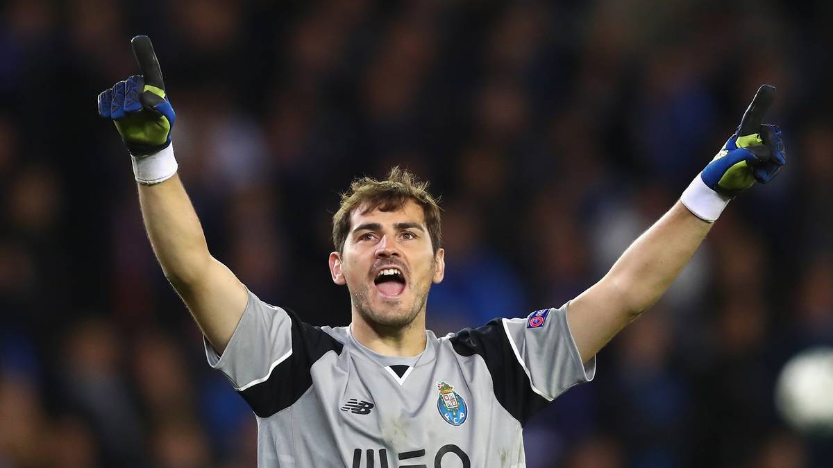 FC PORTO (Platz 14): Die Nettoverschuldung des FC Porto ist im Vergleich zur Vorjahresbilanz um 31 Prozent zurückgegangen, da freut sich auch Iker Casillas. Dennoch beträgt der Schuldenberg im Finanzjahr 2017 noch 177 Millionen Euro