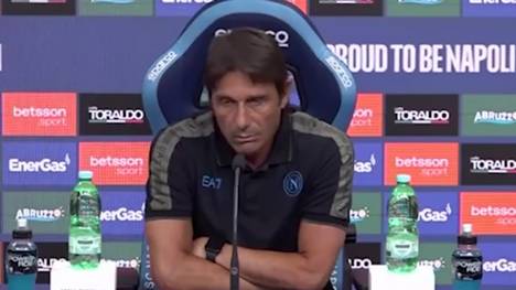 Vor dem Liga-Start betont der neue Napoli-Coach Antonio Conte, dass der Verein vor einem Umbruch stehe. Exemplarisch nennt er die Situation um Victor Osimhen.