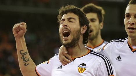 Daniel Parejo feiert seinen Treffer für den FC Valencia