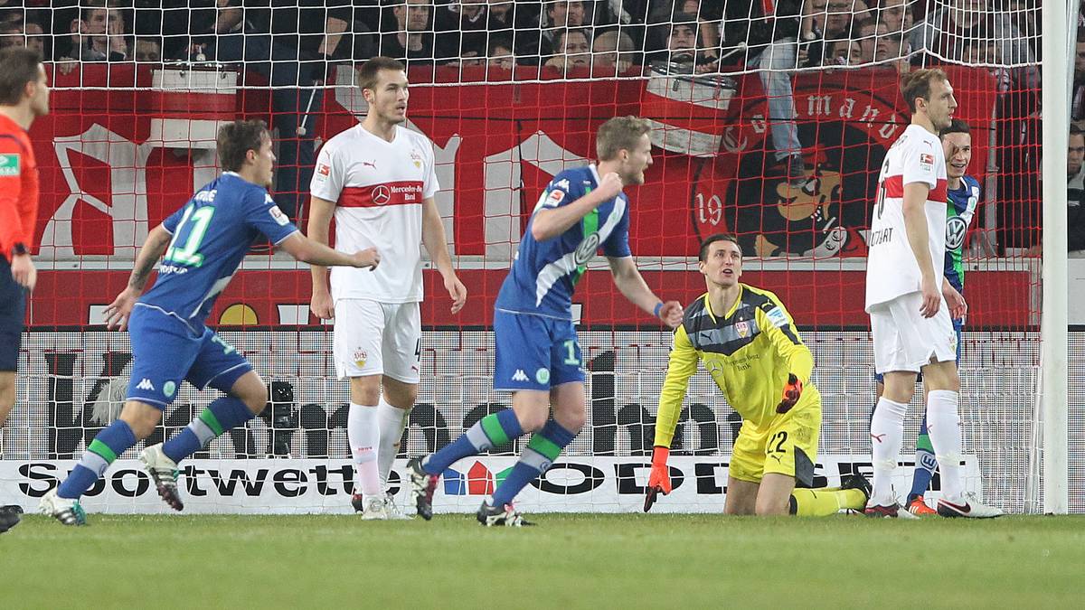 schlagen die Gäste bereits in der 14. Minute zu. Daniel Caligiuri beweist sein gutes Auge und passt in den Rückraum zu Maximilian Arnold. Der Youngster überwindet VfB-Keeper Przemyslaw Tyton mit einem Flachschuss ins rechte Eck