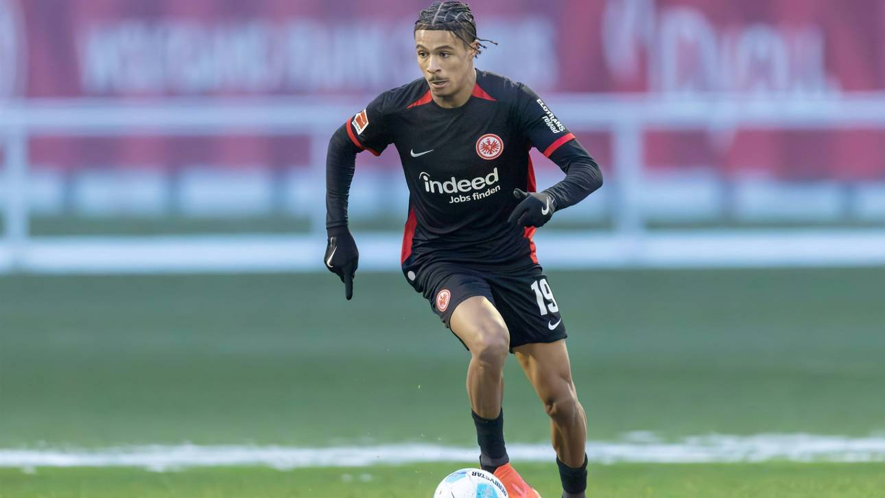 Frankfurt-Profi operiert