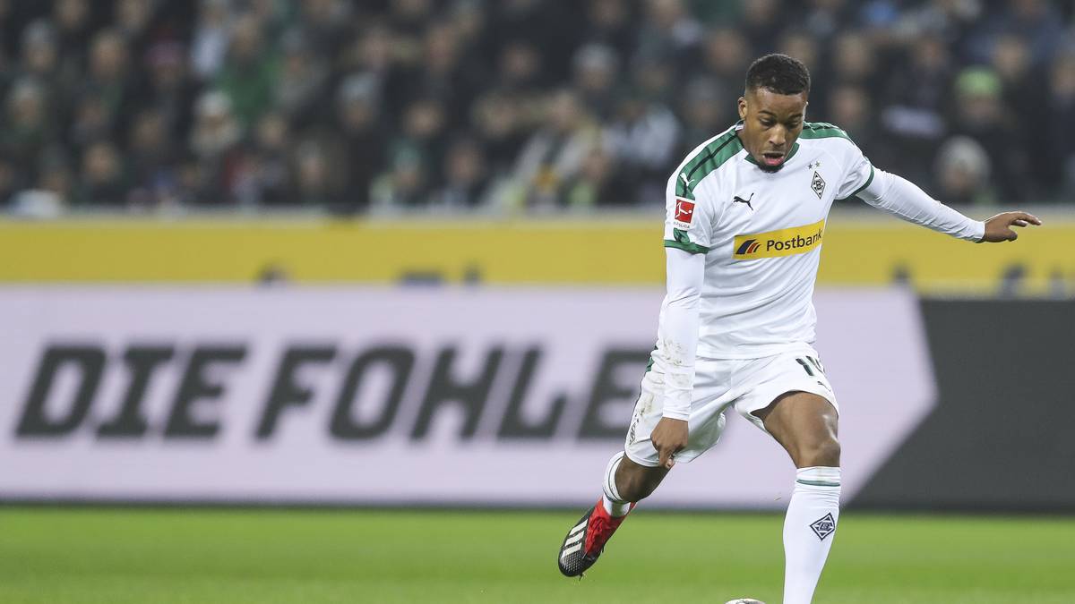 ALASSANE PLEA: Hing als einzige Gladbacher Spitze etwas in der Luft, ließ gegen des improvisierte Dortmunder Innenverteidiger-Duo um Toprak und Weigl die nötige Durchschlagskraft vermissen.  SPORT1-Note: 5