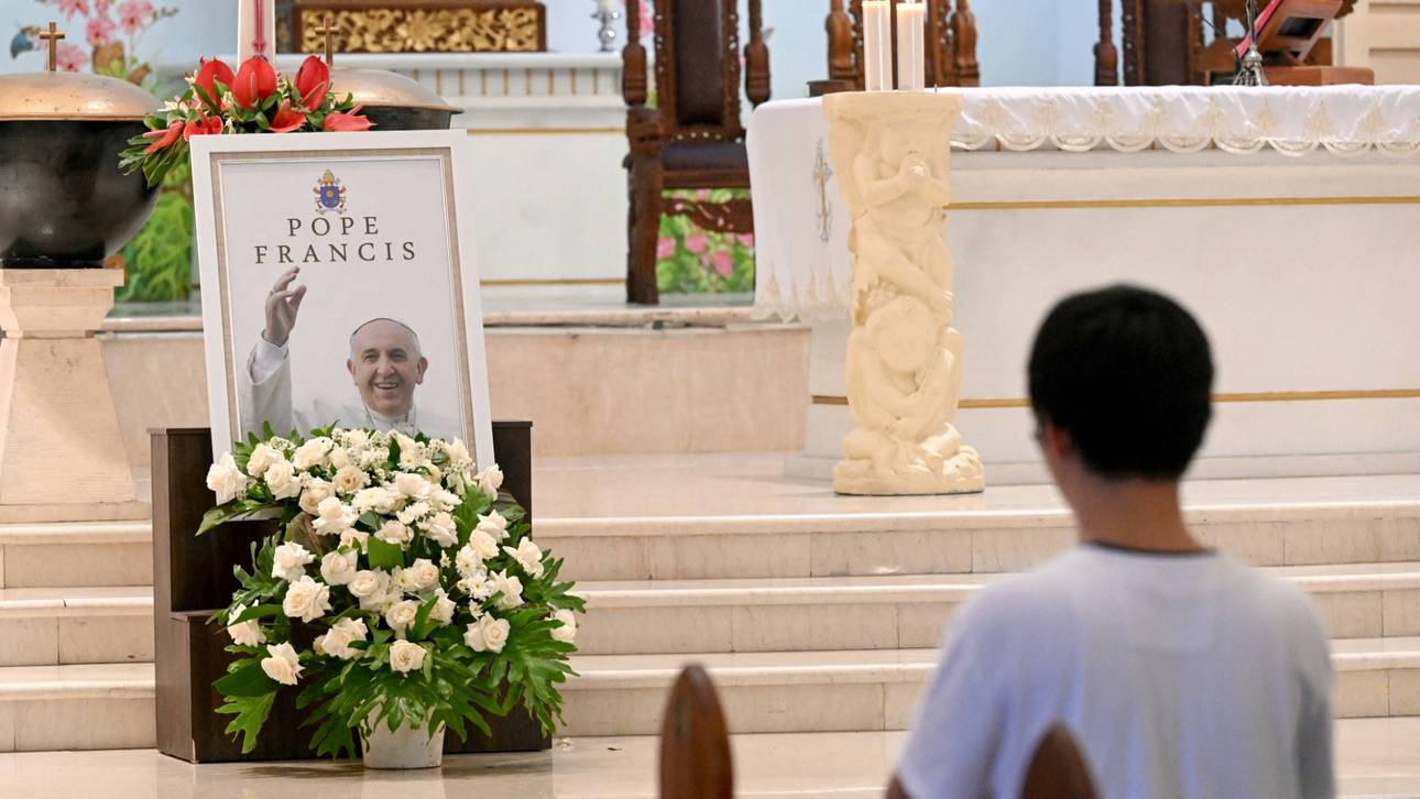 Papst-Begräbnis: Weitere Spiele verlegt