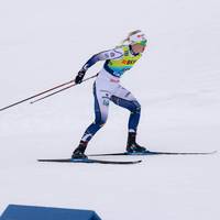 Die Schwedin Maja Dahlqvist krönt sich beim Skilanglauf in der Sprintwertung zur Gesamtsiegerin. Im Viertelfinale beim Weltcup-Abschluss in Lahti kommt es allerdings zu einer Szene, die für reichlich Aufregung und Diskussionen sorgt.