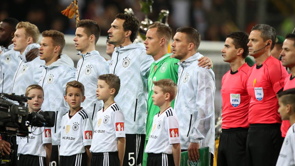 Die Nationalhymne erlebt der 31-Jährige zum ersten Mal als Kapitän