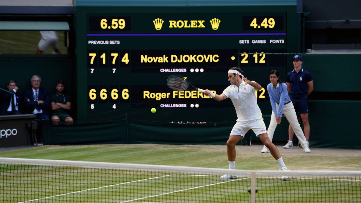 Seit 2019 wird bei 12:12 im entscheidenden Satz ein Tiebreak gespielt, um Endlos-Matches zu verhindern: Ausgerechnet im Finale 2019 kommt die neue Regel erstmals im Einzel zum Einsatz, beim Stand von 12:12 zwischen Roger Federer und Novak Djokovic muss eine Entscheidung her