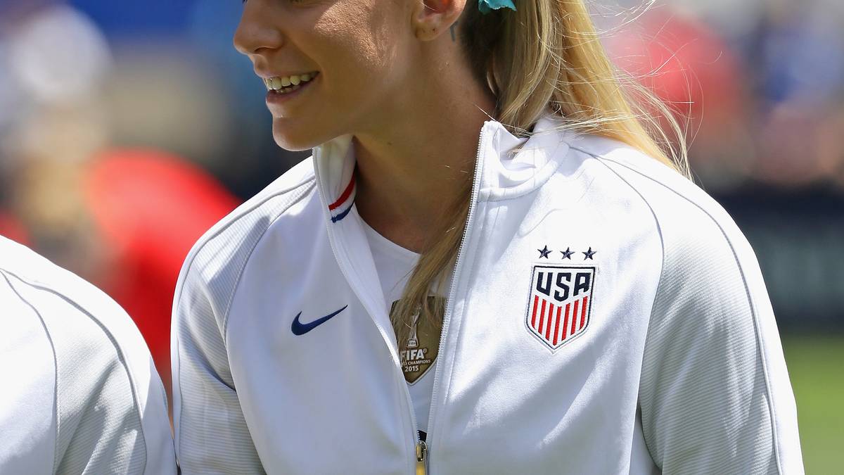 Damit es mit dem Titel für die USA klappt, muss aber auch die Abwehr sicher stehen. Dafür ist unter anderem die Verteidigerin Julie Johnston zuständig