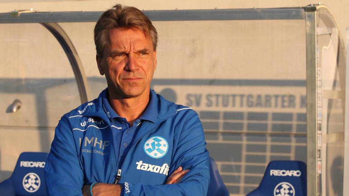HORST STEFFEN: Schafft es ein No-Name in die Champions League? Die "Bild" bringt Horst Steffen ins Spiel, aktuell Trainer der Stuttgarter Kickers. Der 46-Jährige war vor seiner Zeit in Stuttgart extrem erfolgreich für die Gladbacher Jugend,  coachte die U17 und die U19. In 116 Spielen kam er auf eine beeindruckende Punktequote von 1,91 pro Spiel