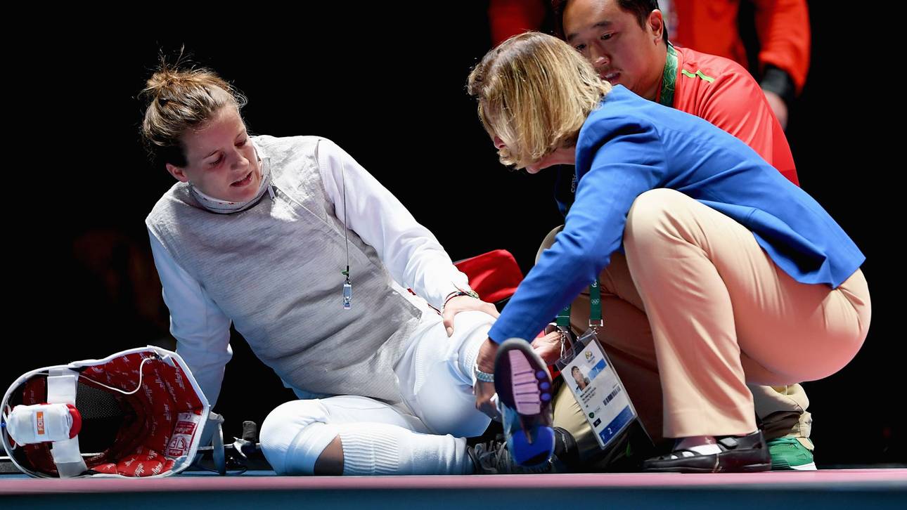 Knie verletzt, Wettkampf fortgesetzt