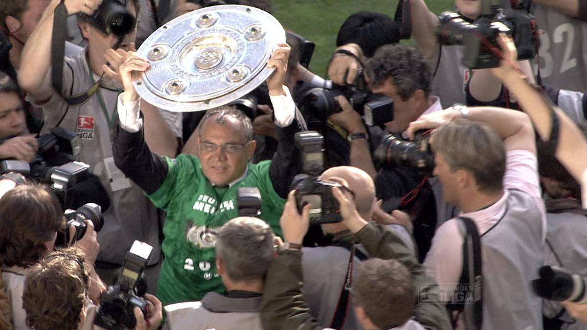 23. Mai 2009: Der VfL Wolfsburg gewinnt sensationell die Meisterschaft in der Fußball-Bundesliga. Der Mann hinter dem Erfolg: Felix Magath. 
