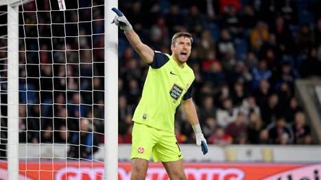 Kaiserslautern-Keeper Andreas Luthe erhält nach dem Spiel bei Hannover 96 Morddrohungen. Der Gegner reagiert.
